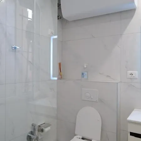 Apartamento Kristi 02 *